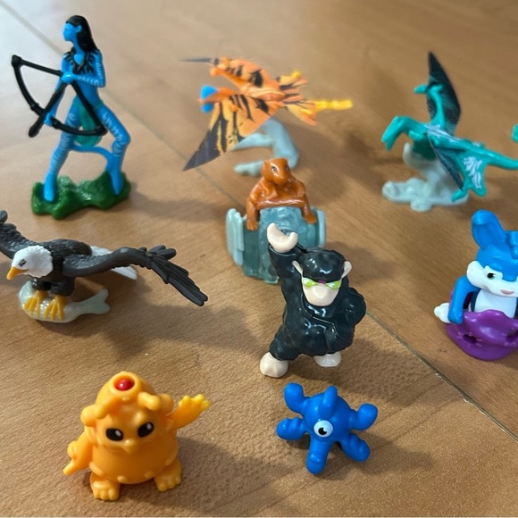 Kinder egg joy NBA figures & avatar lot of 36 mini toys basketball mascots - Picture 5 of 7